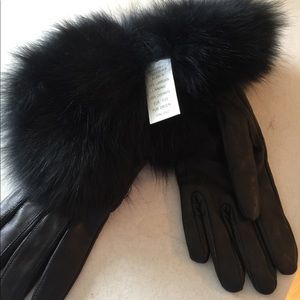 Leather gloves